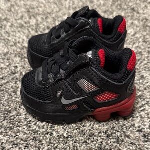 Nike Turbo 11 Baby Sneakers Tennis Shoes Velcro Size 2C Red and Black Swoosh